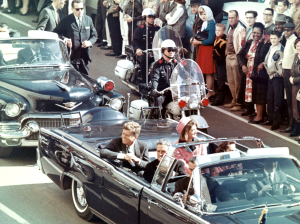 alt="Kennedy, asesinato, Javier Lacomba, entrevista, javierpellicerescritor.com"